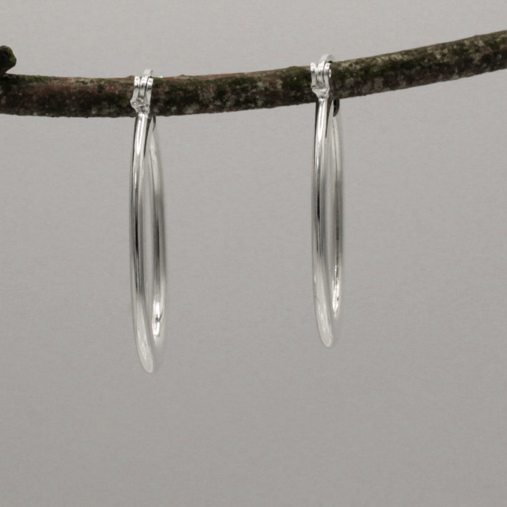 Lupita - Small Oval Silver Hoop Earrings