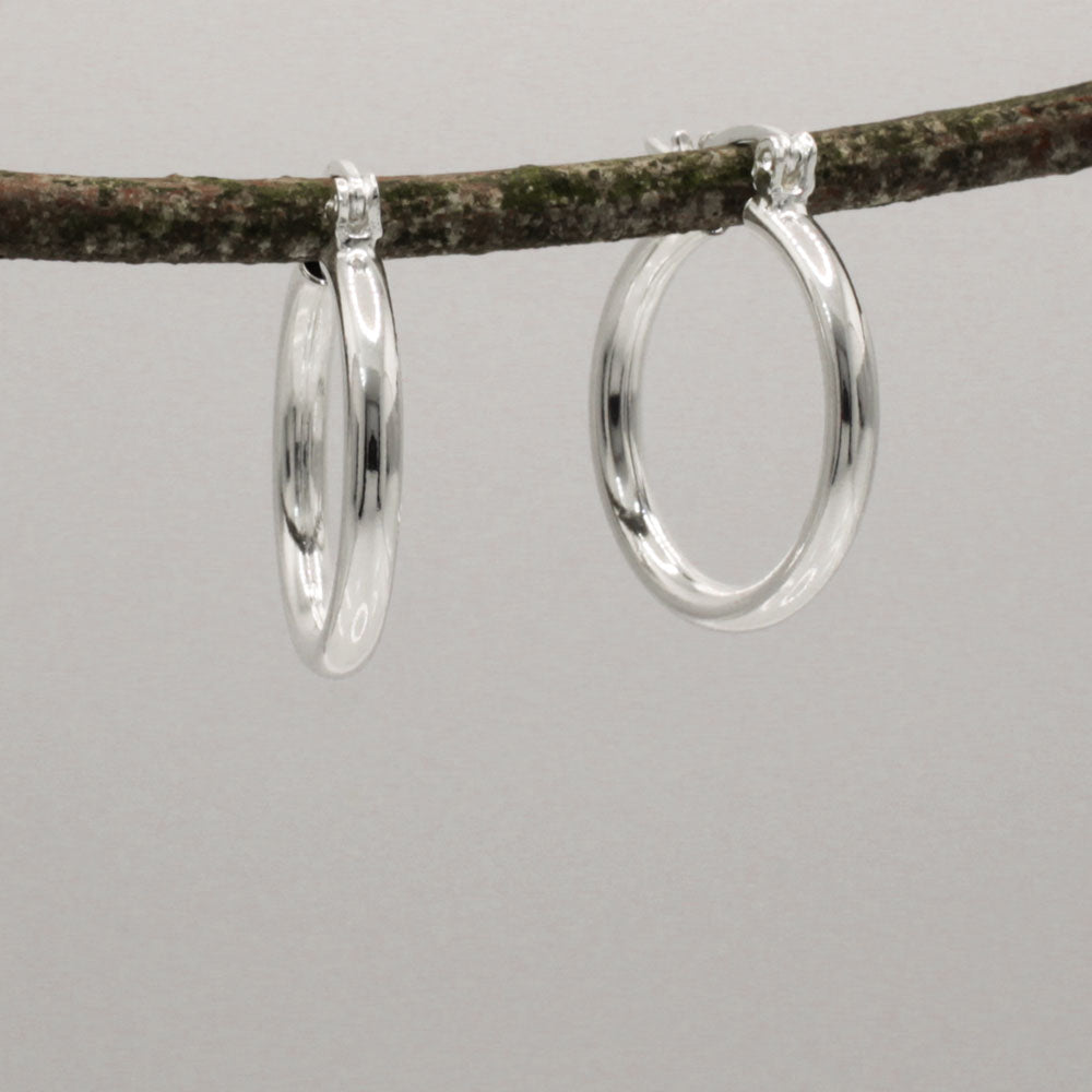 Lupita - Small Plain Wire Silver Hoop Earrings