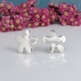 Móinéir Daisy Flower Silver Stud Earrings