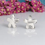 Móinéir Daisy Flower Silver Stud Earrings