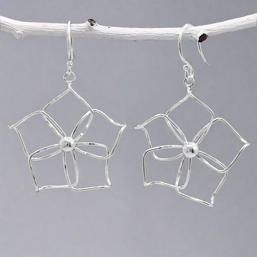 Moíneir - Fiesta Plumeria Silver Earrings - Dangle