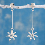 Móinéir Floating Flower Silver Stud Earrings