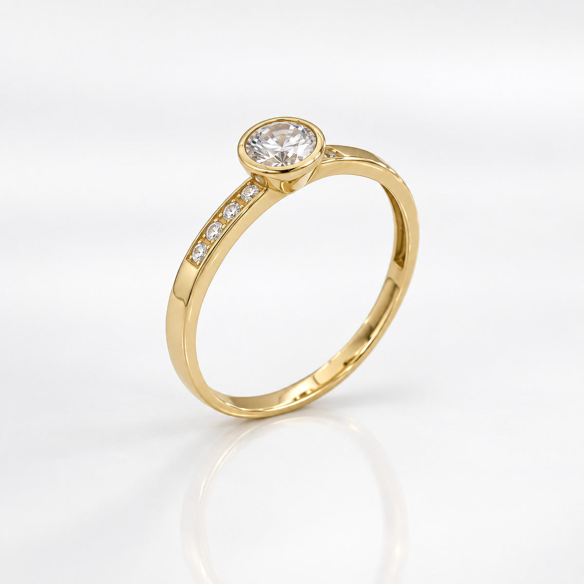 9K Gult Guld Rubover Ring med Cubic Zirconia Skuldre