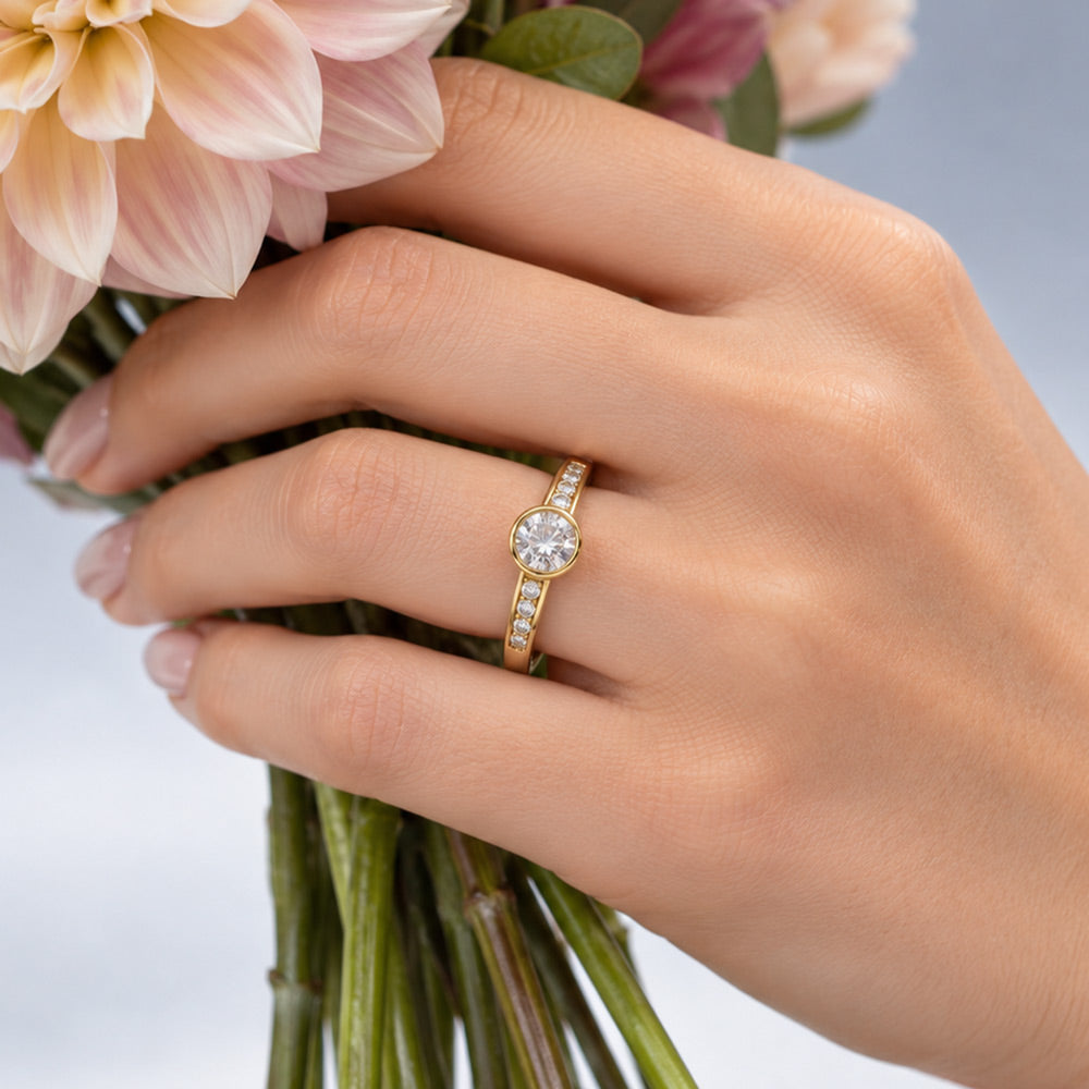 9K Gult Guld Rubover Ring med Cubic Zirconia Skuldre