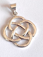 Celtic Knot Silver Pendant,Ê Shop affordable, high-quality jewellery in Kinsale, West Cork, Ireland designed by Emilio Sotelo Jewelry