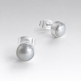 Péarla Dome No. 7 White Pearl Silver Stud Earrings