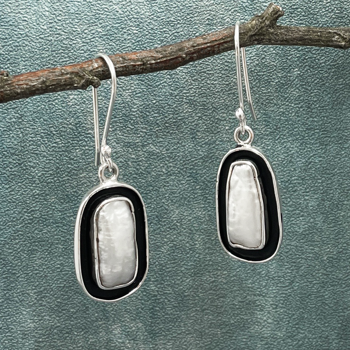 Pearla - Mother of Pearl Slab with Oxidised Silver Frame - Dangle