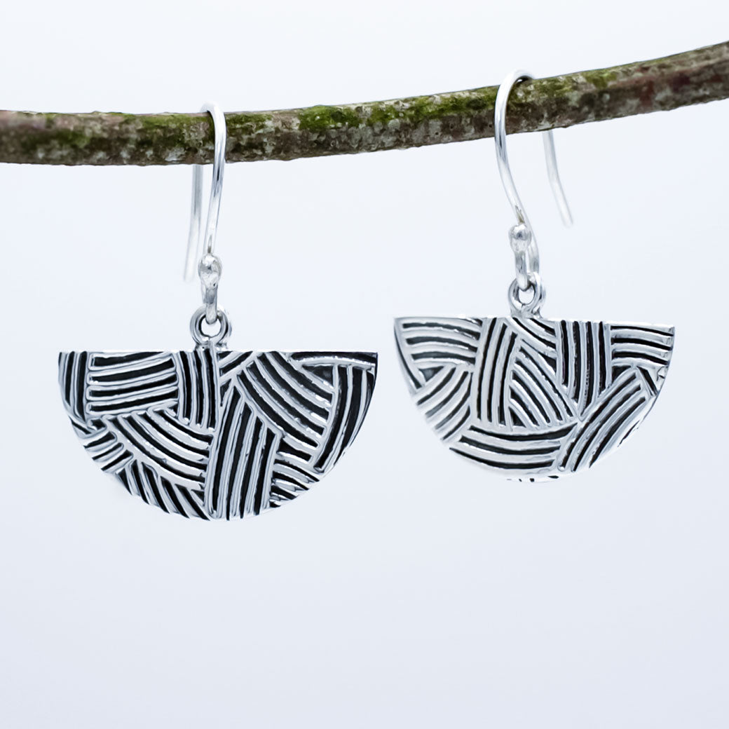 Saha DECO Abanico Oxidised Silver Dangle Earrings