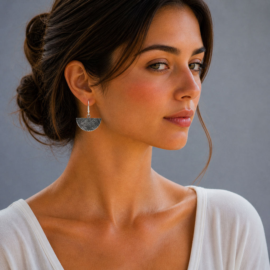 Saha DECO Abanico Oxidised Silver Dangle Earrings