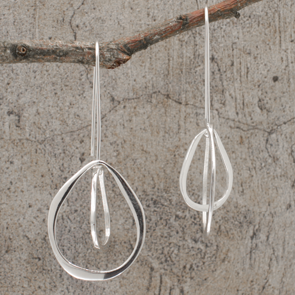 Saha - Double Spinning Asymmetric Oval Droplet Silver Earrings - Dangle