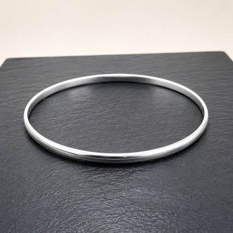 Bráisléad Bangle Airgid Leathan Tara
