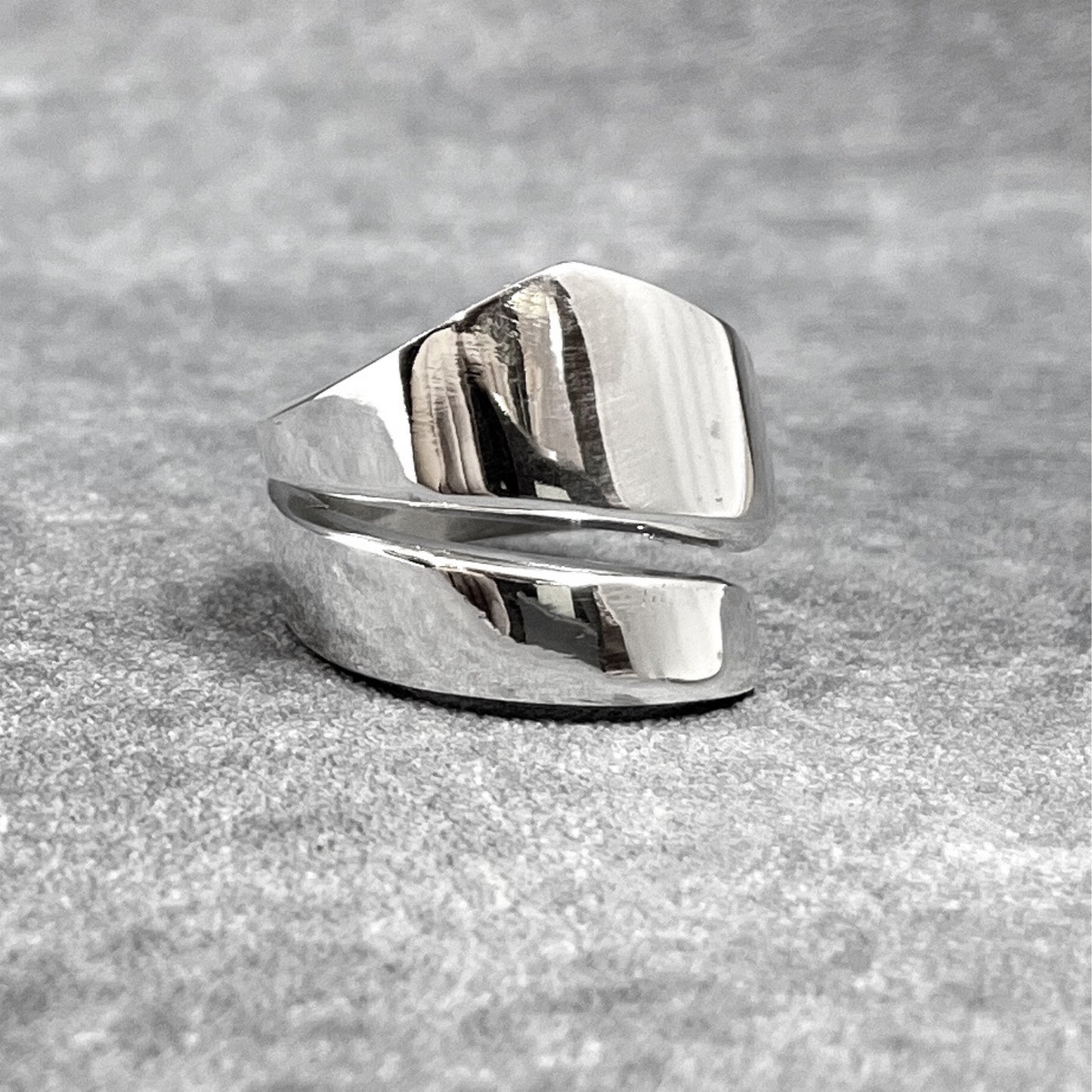 Uisce - Angled Wave Smooth Adjustable Silver Ring