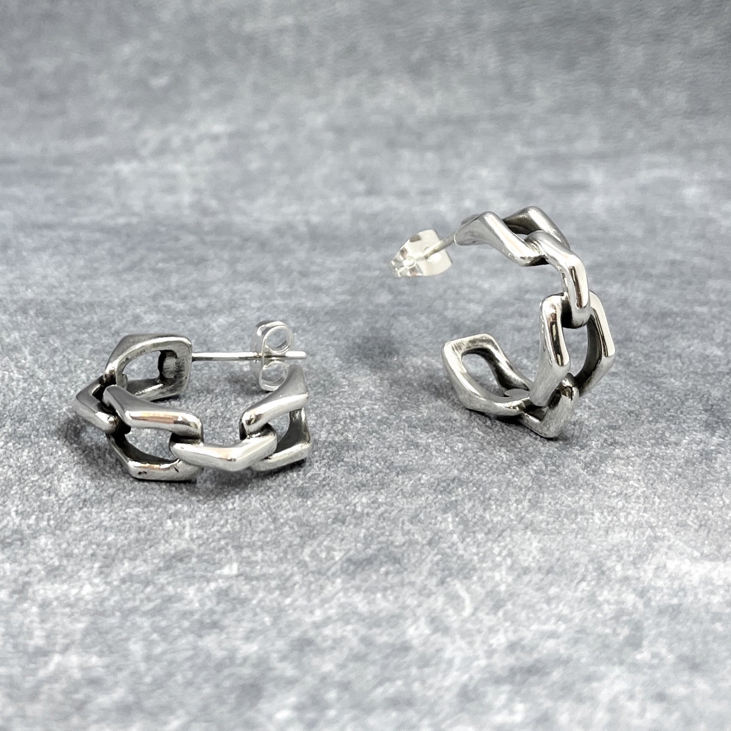 Saha - Small Bridge Chain Hoop Silver Earrings